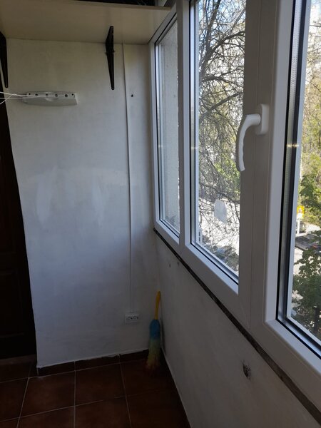 Drumul Taberei, Compozitorilor, metrou Favorit.